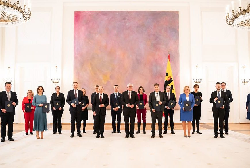 Tschüss Angela Merkel, Willkommen Olaf Scholz
